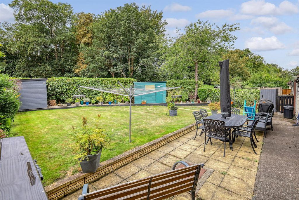 Property photo 3 of 32