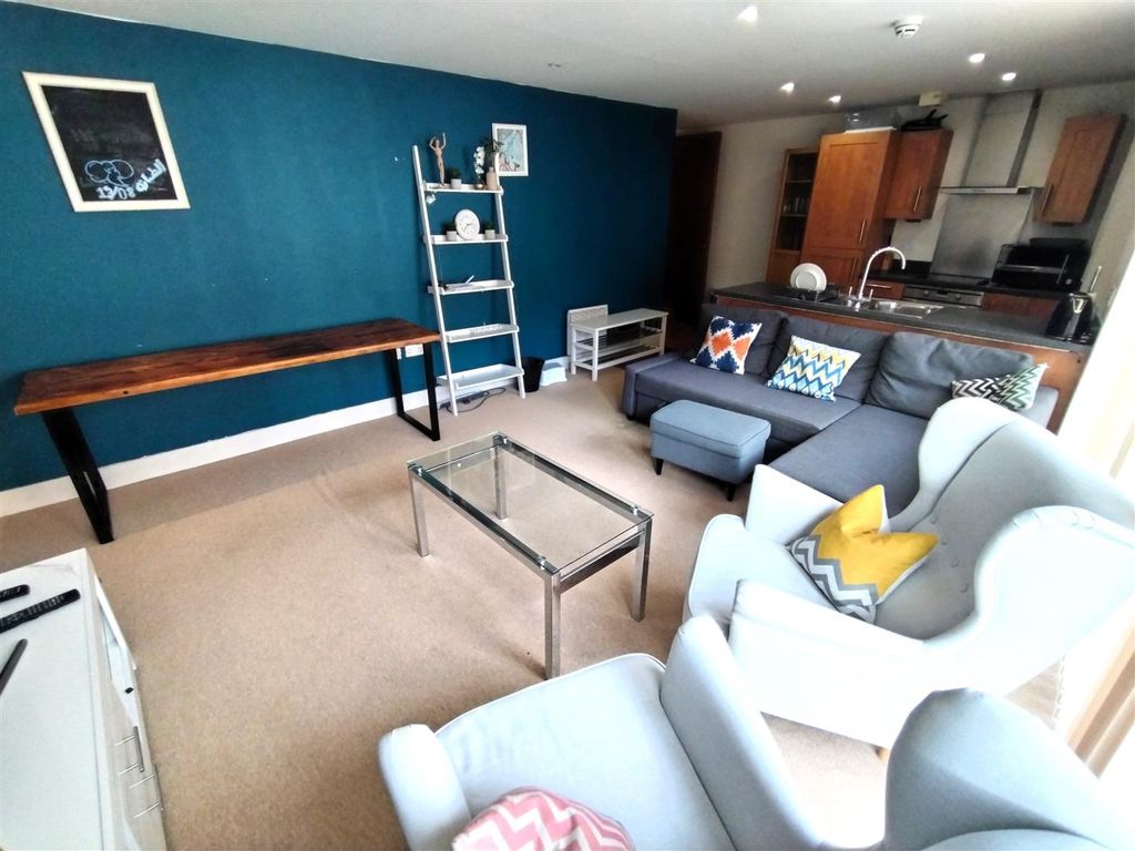 Property photo 1 of 11 Lounge Diner.Jpg