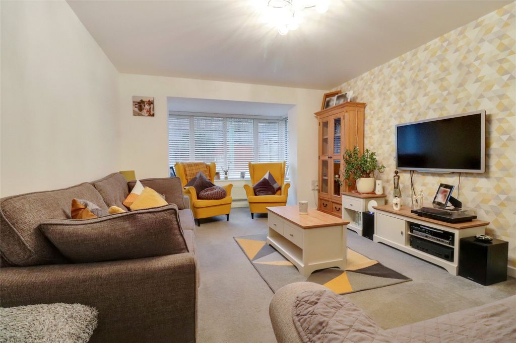 Property photo 2 of 19 Picture No. 22