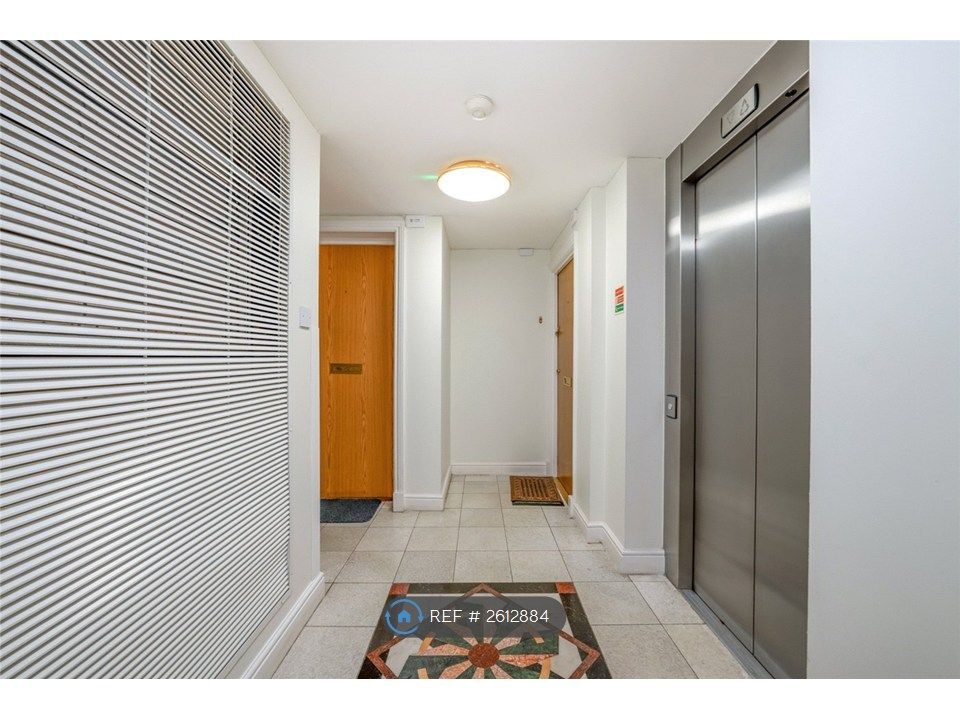 Property photo 2 of 19 Landing