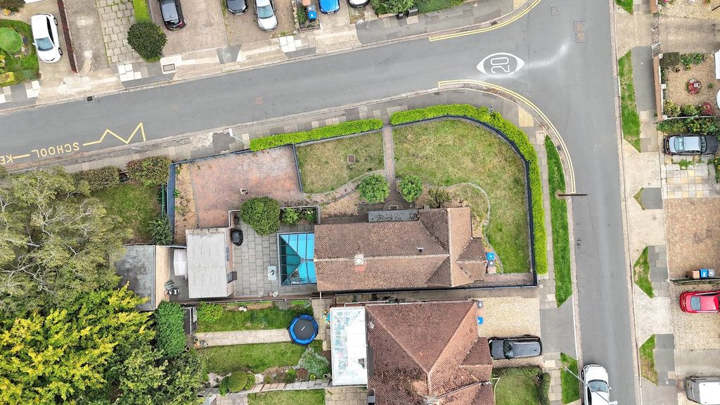 Property photo 2 of 16