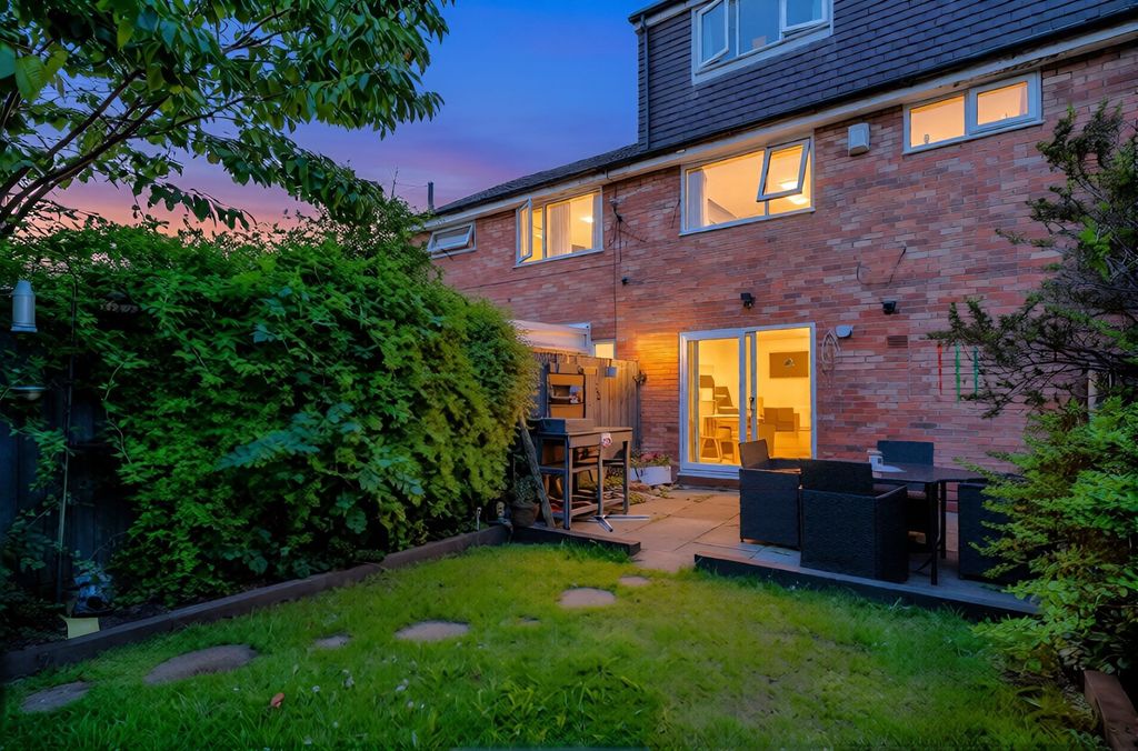 Property photo 3 of 28