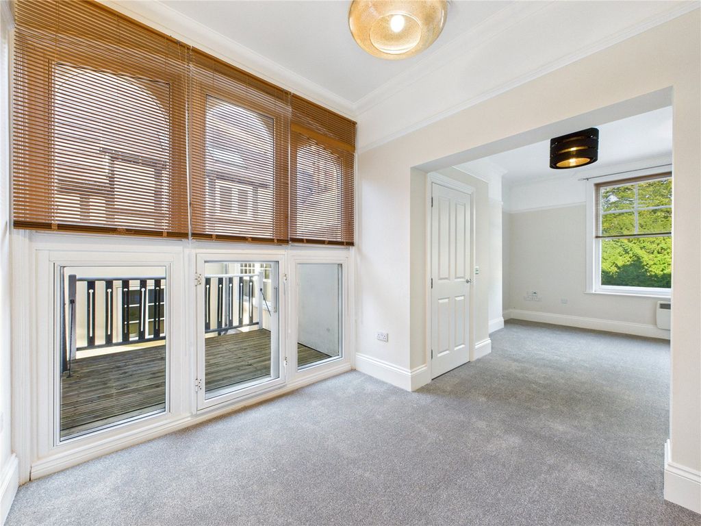 Property photo 2 of 9 2 - Picture No. 16