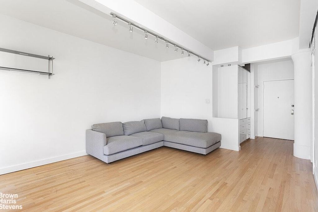 Property photo 3 of 8 <Alttext/>