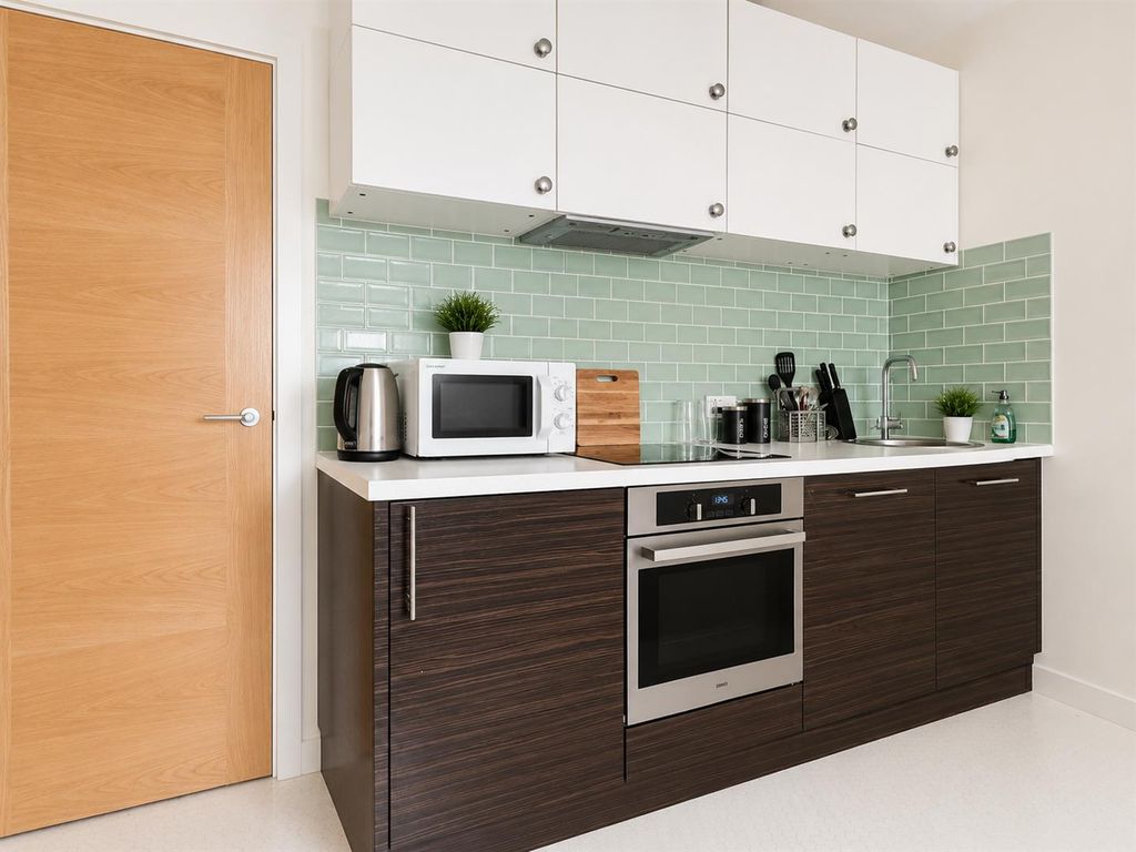 Property photo 2 of 17 214.Png