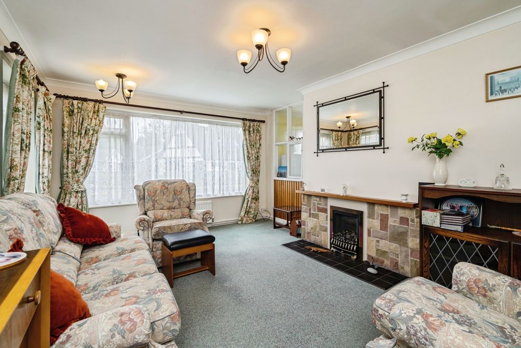 Property photo 3 of 14 Pbox-Img.Jpg