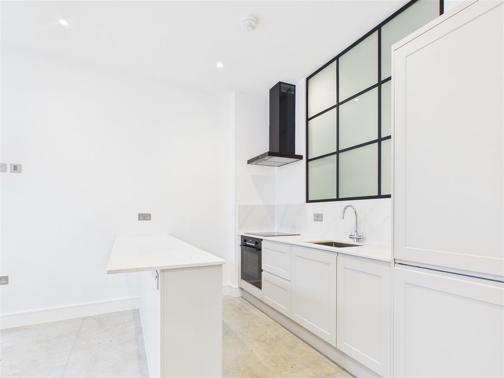 Property photo 2 of 5 Cam04419G0-Pr0076-Still002.Jpg