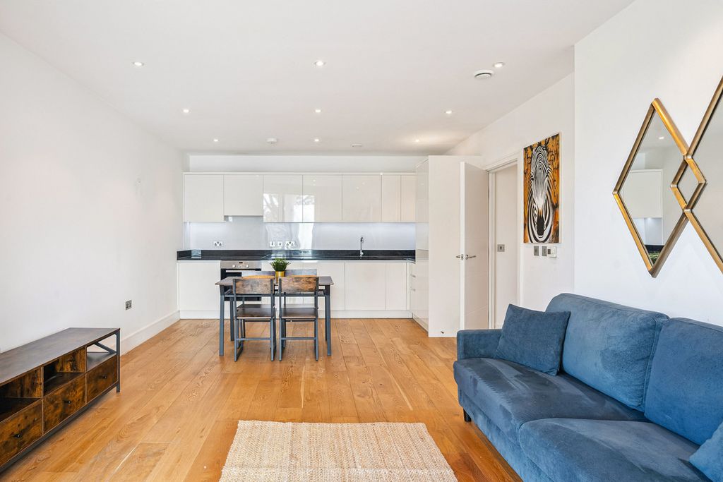 Property photo 3 of 15