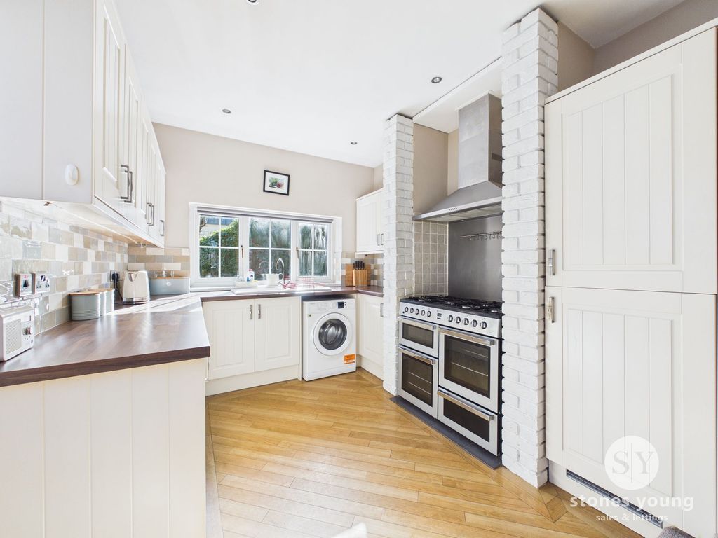 Property photo 3 of 24