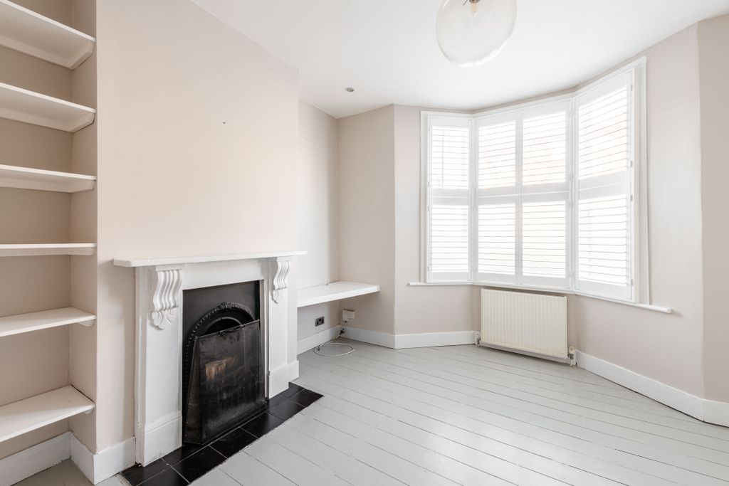Property photo 2 of 11 2