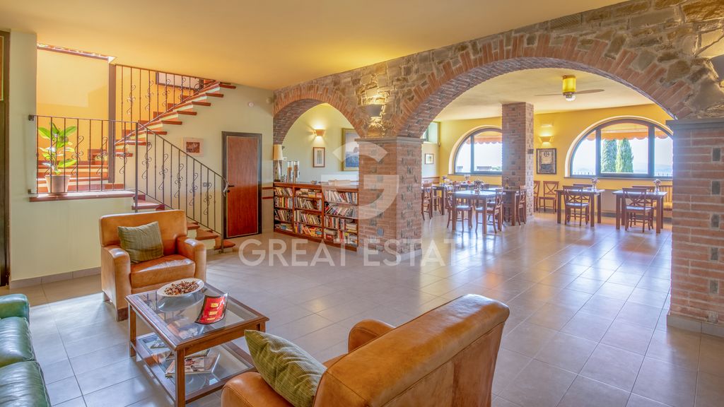 Property photo 2 of 48 Interiors