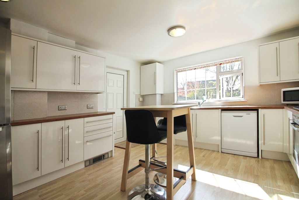 Property photo 2 of 26 Kitchen