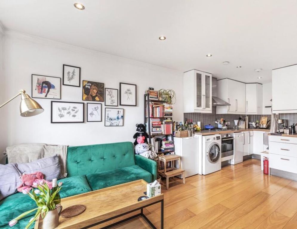 Property photo 1 of 12