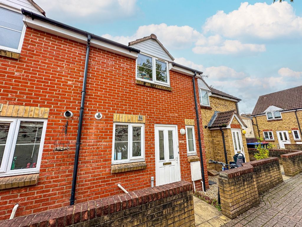 Property photo 1 of 12 3781022