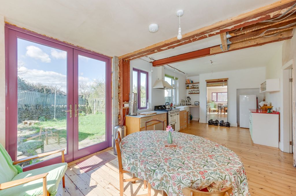 Property photo 3 of 22