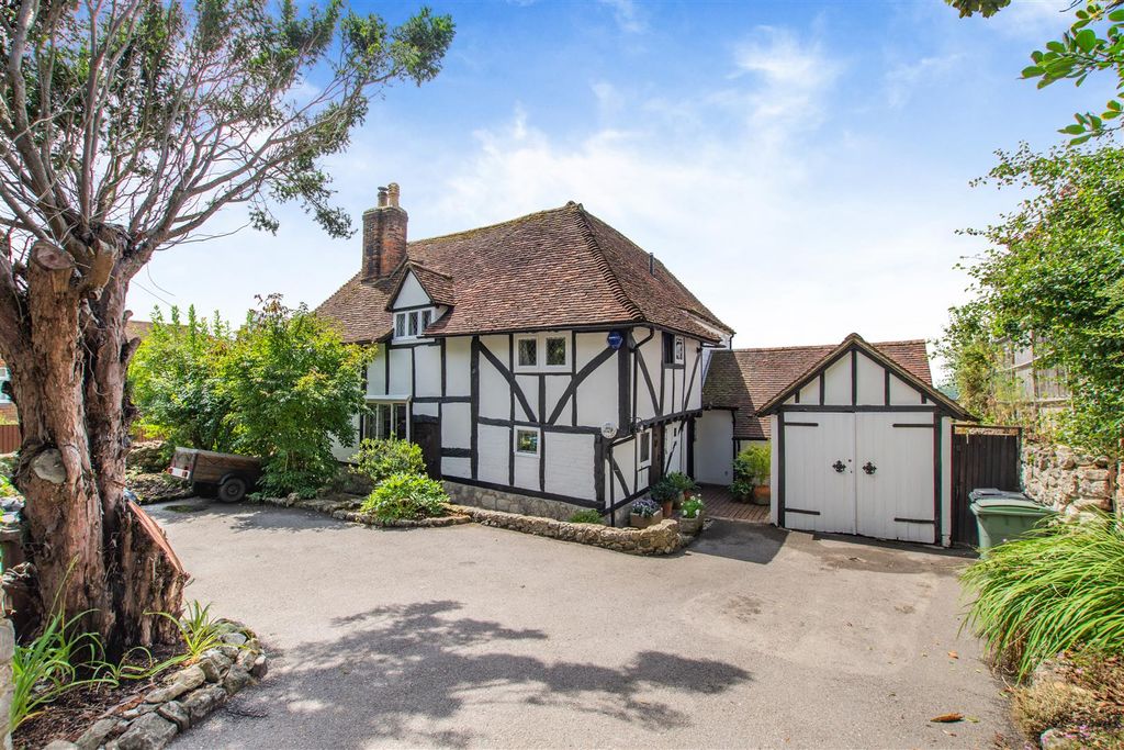 Property photo 2 of 25 External