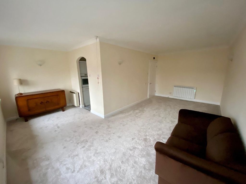 Property photo 2 of 18