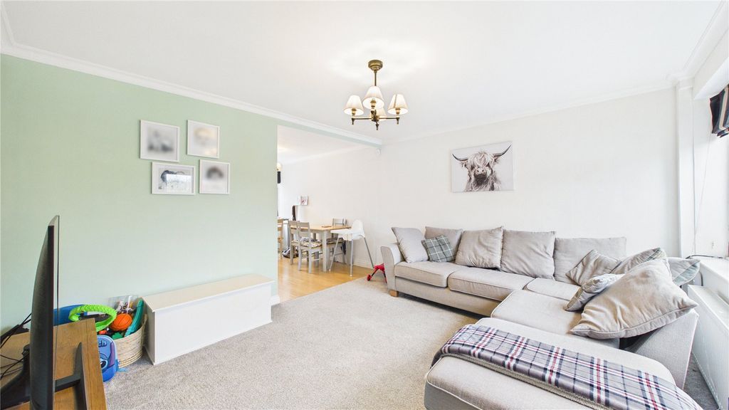 Property photo 3 of 16 Picture 3