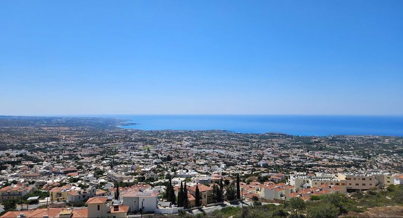 Property photo 2 of 13 Views