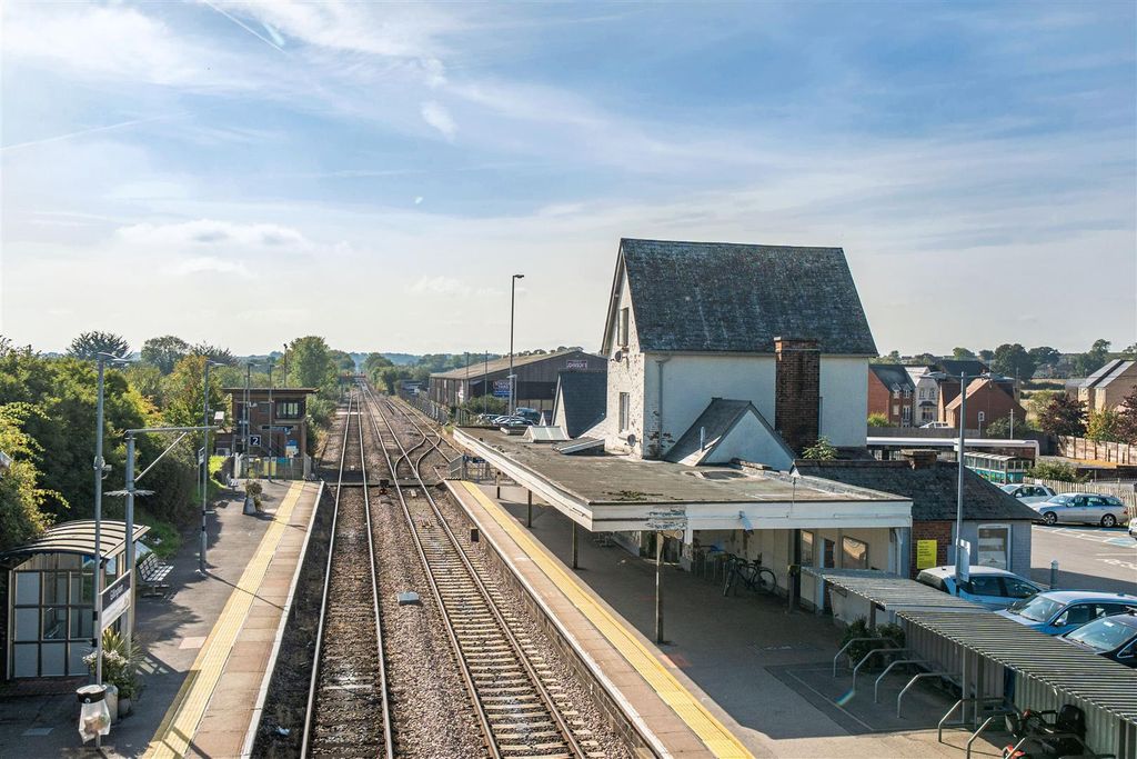 Property photo 2 of 35 1356354-4-68cd7957E71F5.Jpg