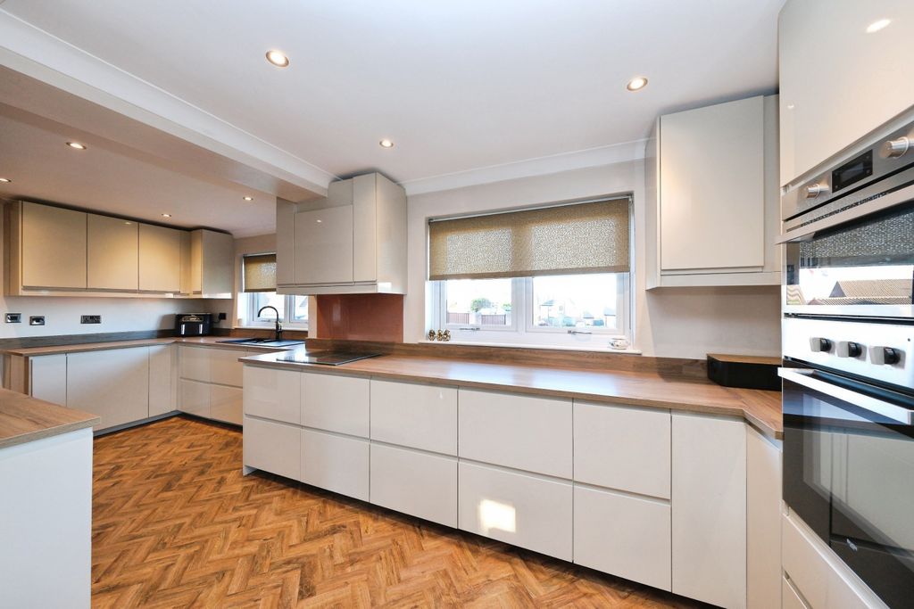 Additional image 12 of 5 bed detached house for saleLawn Close, Heanor DE75