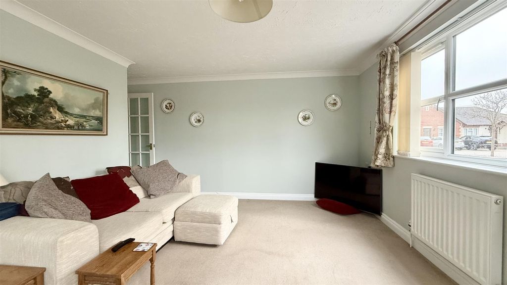 Property photo 2 of 8 Img_8123.Jpg