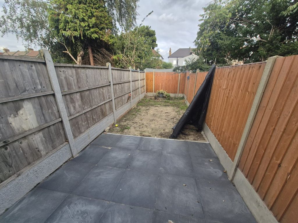 Property photo 3 of 4