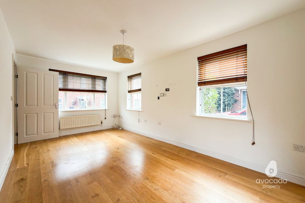 Property photo 3 of 18 5224415