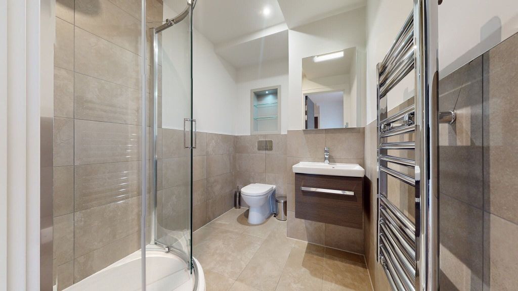 Property photo 3 of 12 Bathroom