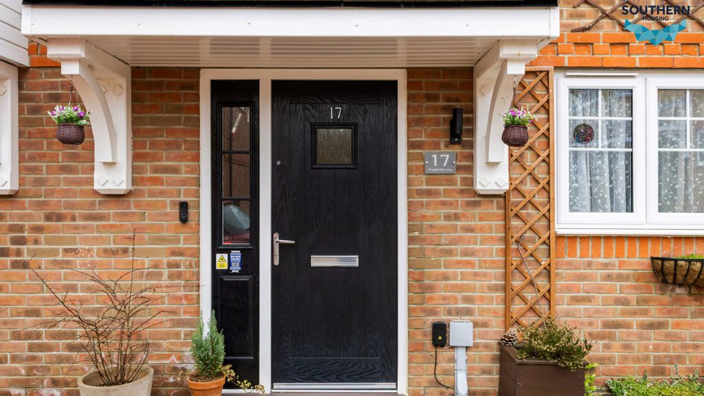 Property photo 2 of 24