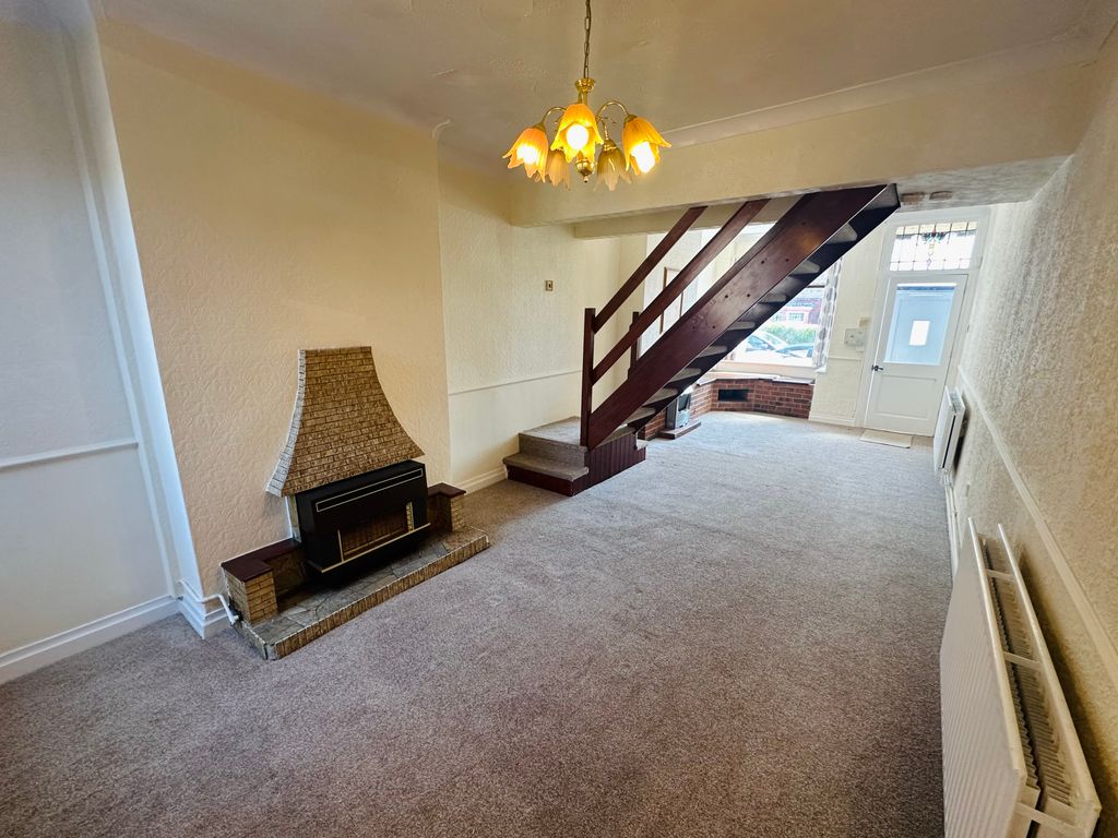 Property photo 3 of 8