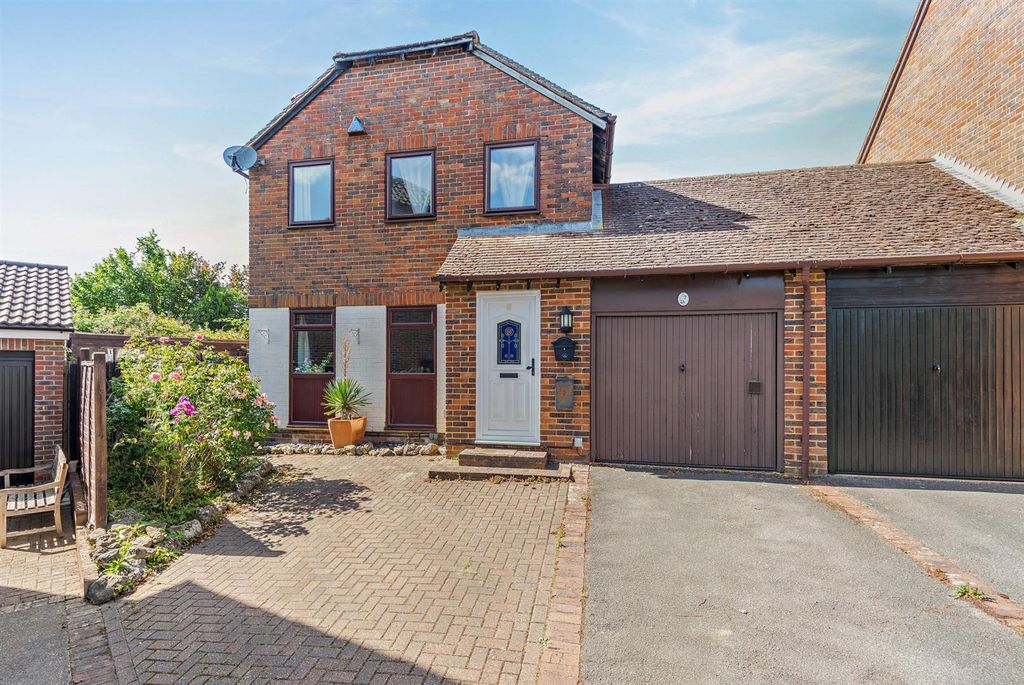 Property photo 1 of 15 External