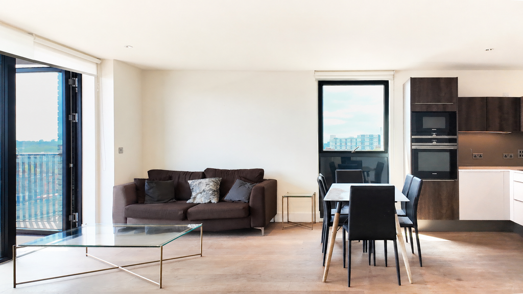 Property photo 2 of 8