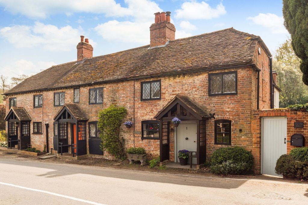 Property photo 1 of 15 1 Seale Lodge