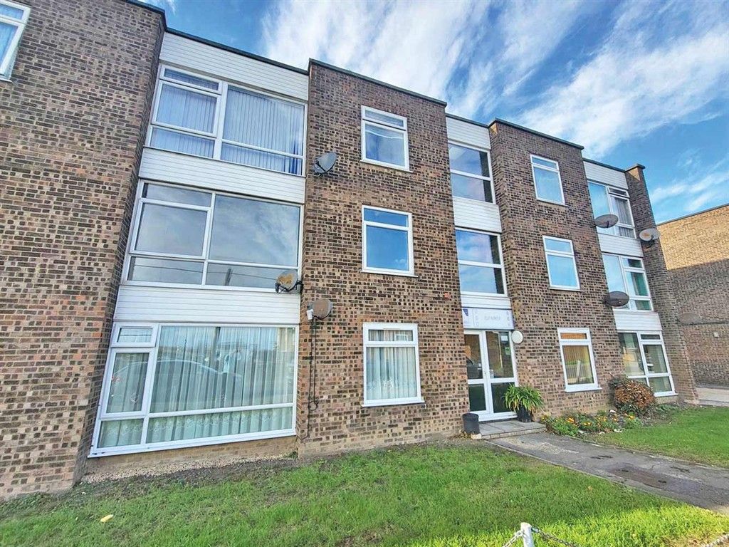 Property photo 1 of 11