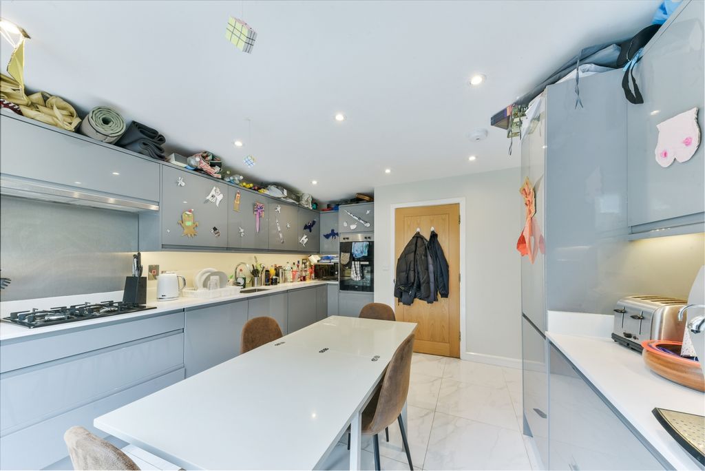 Property photo 3 of 12 Dining
