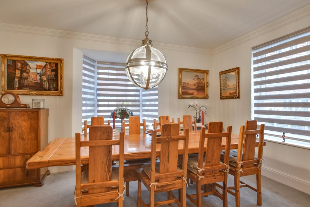 Property photo 3 of 35 Dsc_0004-Dsc_0006