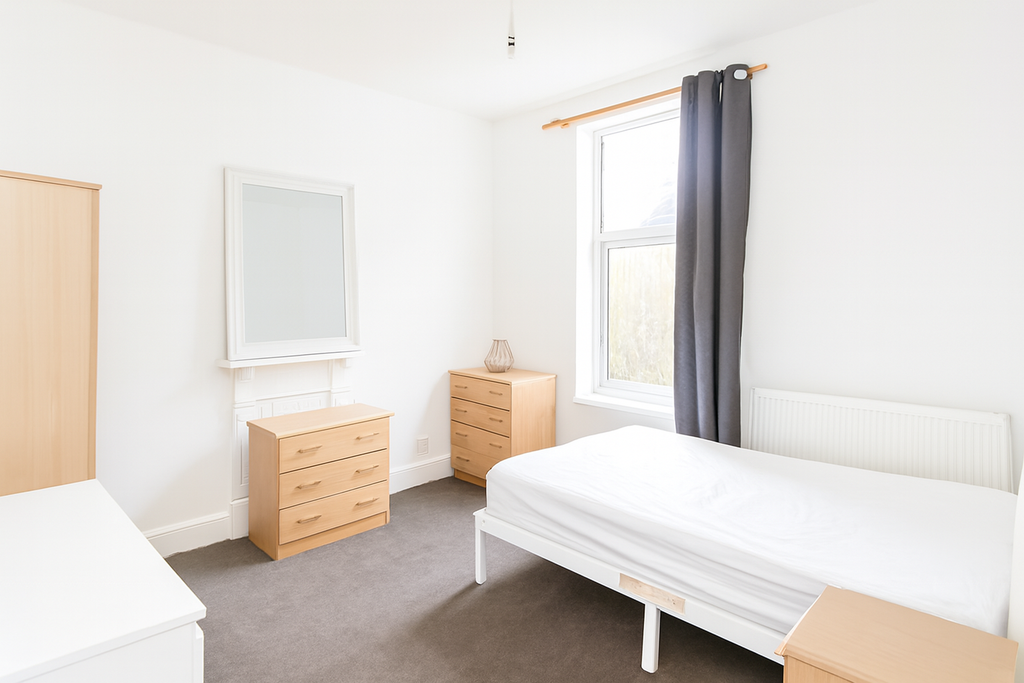 Property photo 3 of 7 3