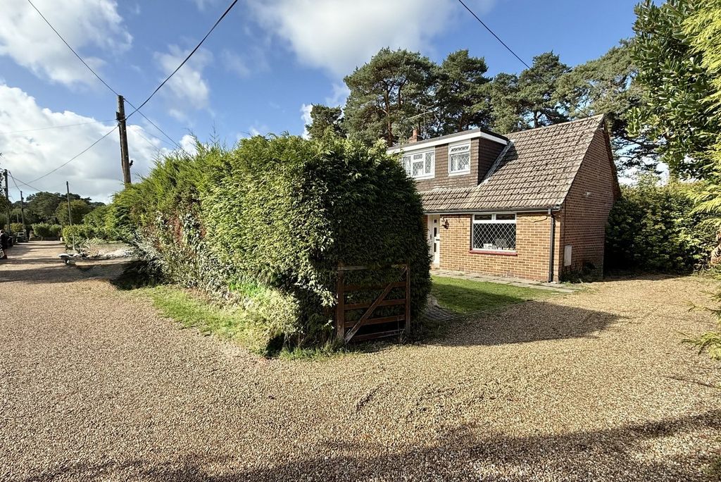 Property photo 2 of 16