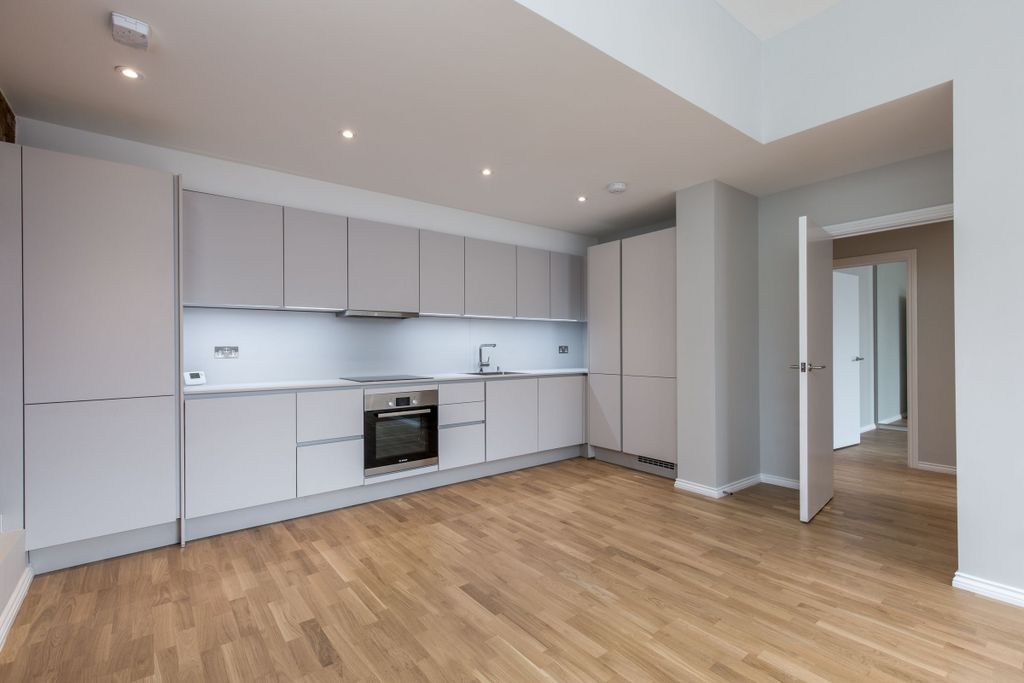 Property photo 3 of 16 Kitchen