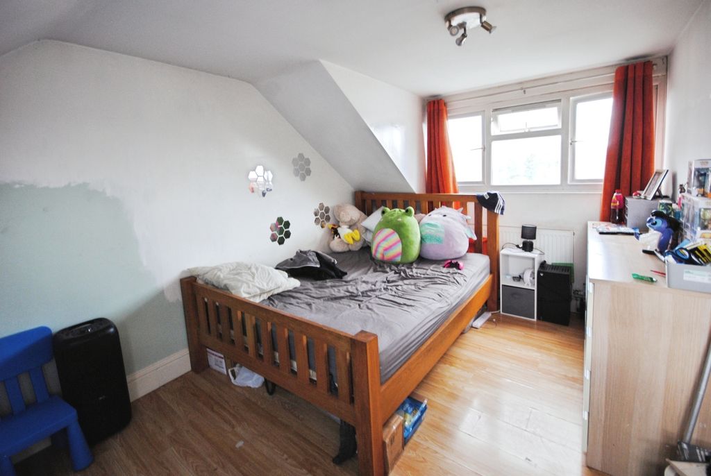 Property photo 3 of 6 Pbox-Img.Jpg