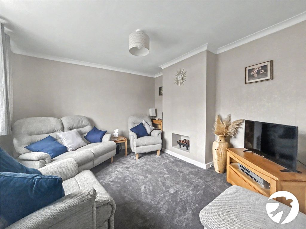 Property photo 2 of 35 Picture No. 81