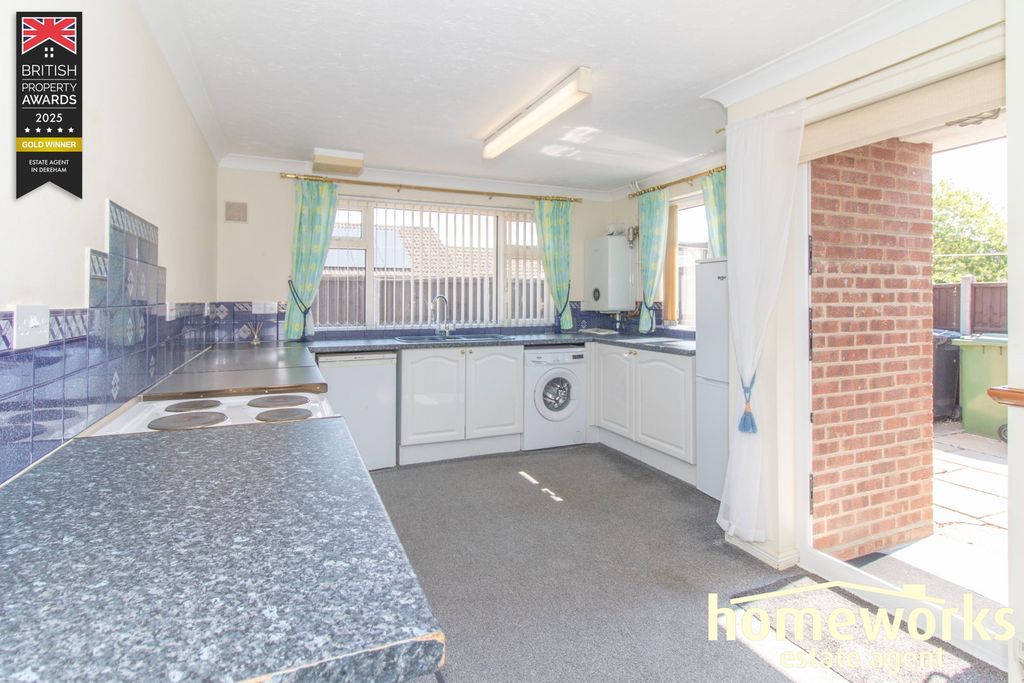 Property photo 3 of 14