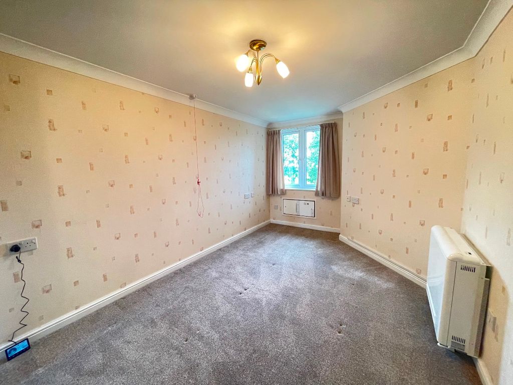 Property photo 3 of 21