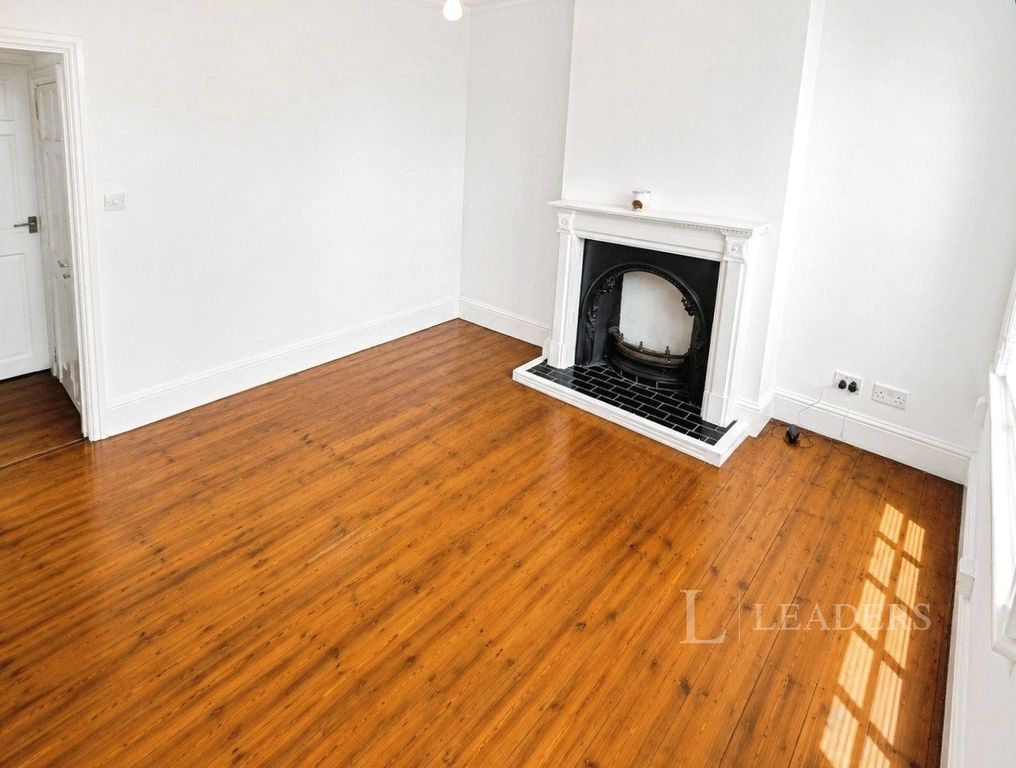 Property photo 2 of 11 Picture No. 16