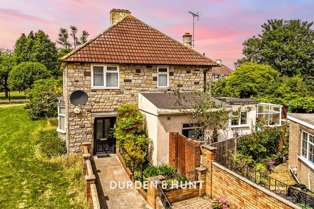 Property photo 1 of 35