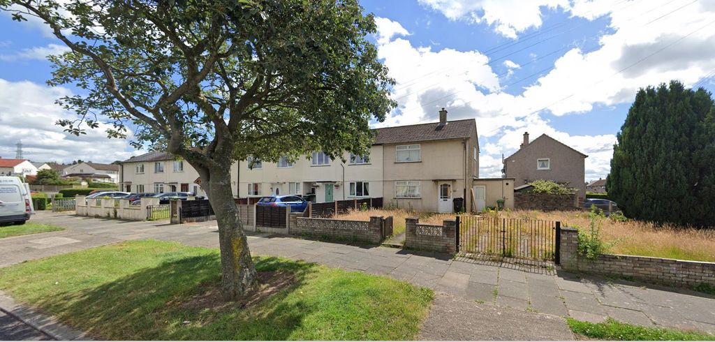 Property photo 1 of 22 102 Pennine - Front.Png