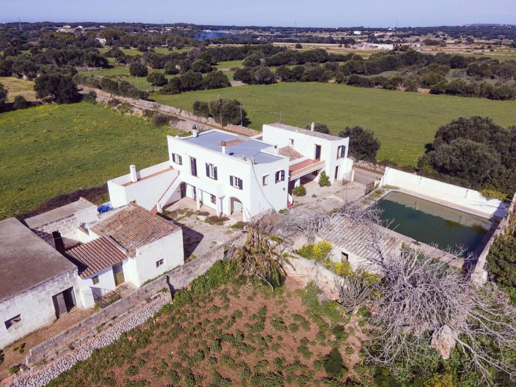 Property photo 2 of 30