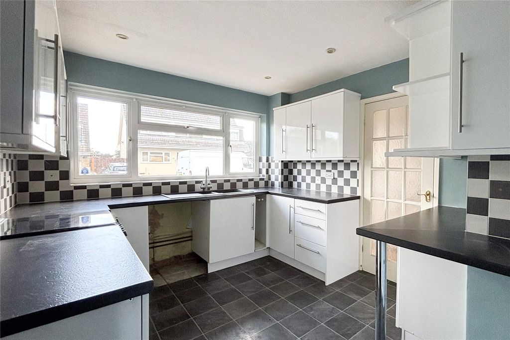 Property photo 2 of 17 Picture No. 11