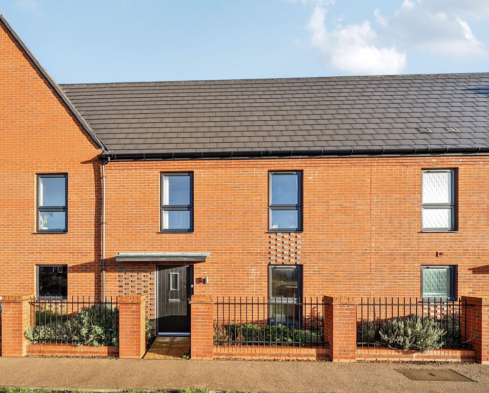 Property photo 2 of 12